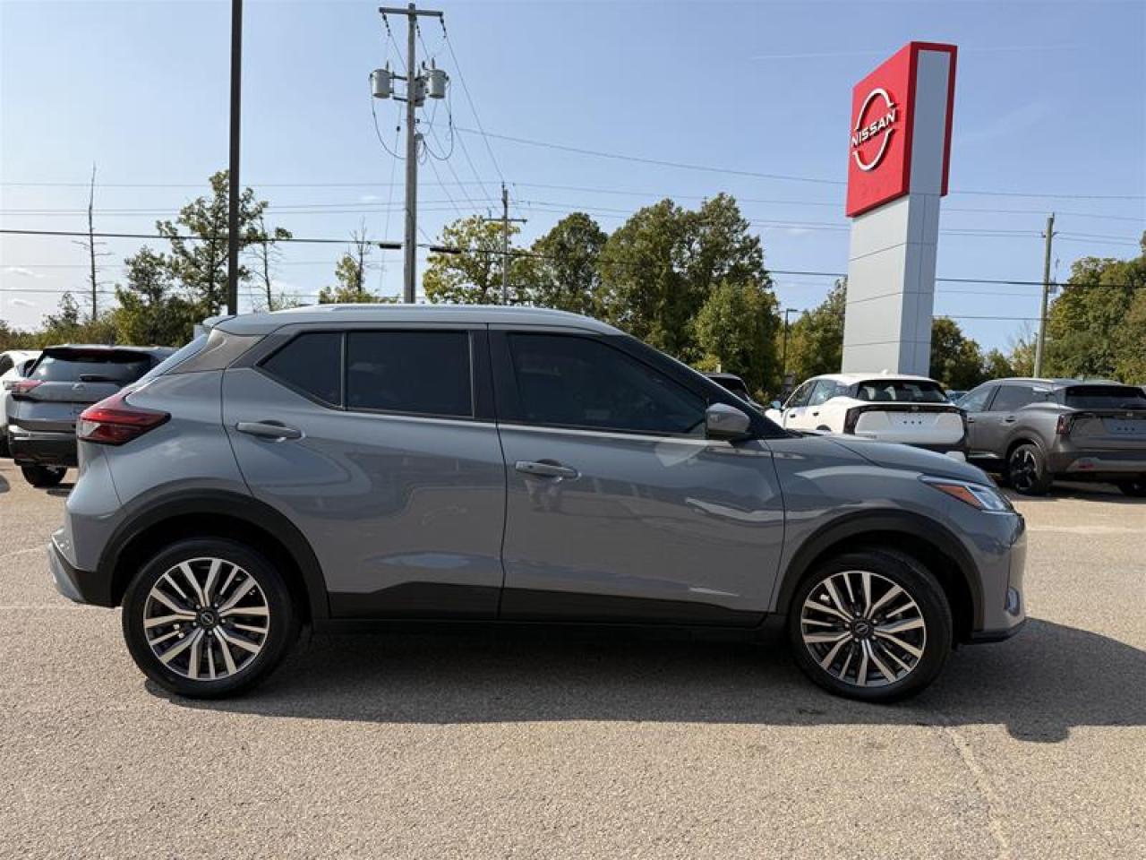 2024 Nissan Kicks SV FWD Photo3