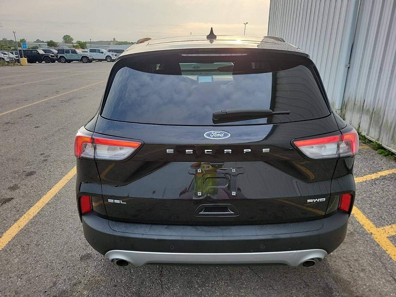 2021 Ford Escape SEL Photo
