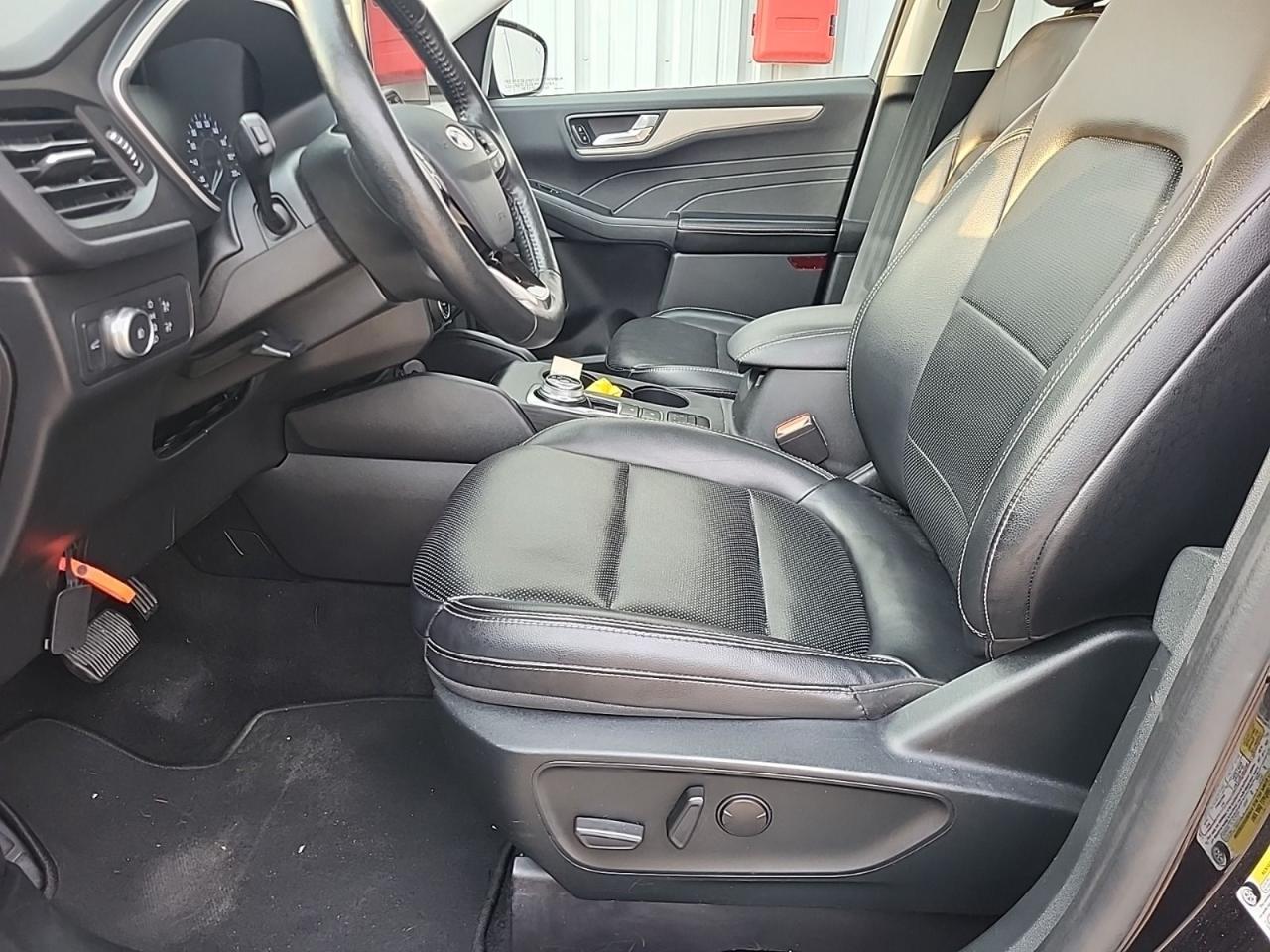 2021 Ford Escape SEL Photo