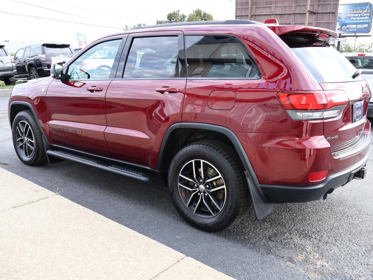 2017 Jeep Grand Cherokee V6 TRAILHAWK 4WD CERTIFIED *ACCIDENT FREE* CAMERA NAV BLUETOOTH LEATHER HEAT/COOL LEATHER DUEL SUNROOF CRUISE ALLOYS - Photo #4
