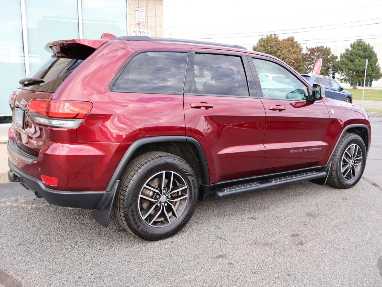 2017 Jeep Grand Cherokee V6 TRAILHAWK 4WD CERTIFIED *ACCIDENT FREE* CAMERA NAV BLUETOOTH LEATHER HEAT/COOL LEATHER DUEL SUNROOF CRUISE ALLOYS - Photo #6