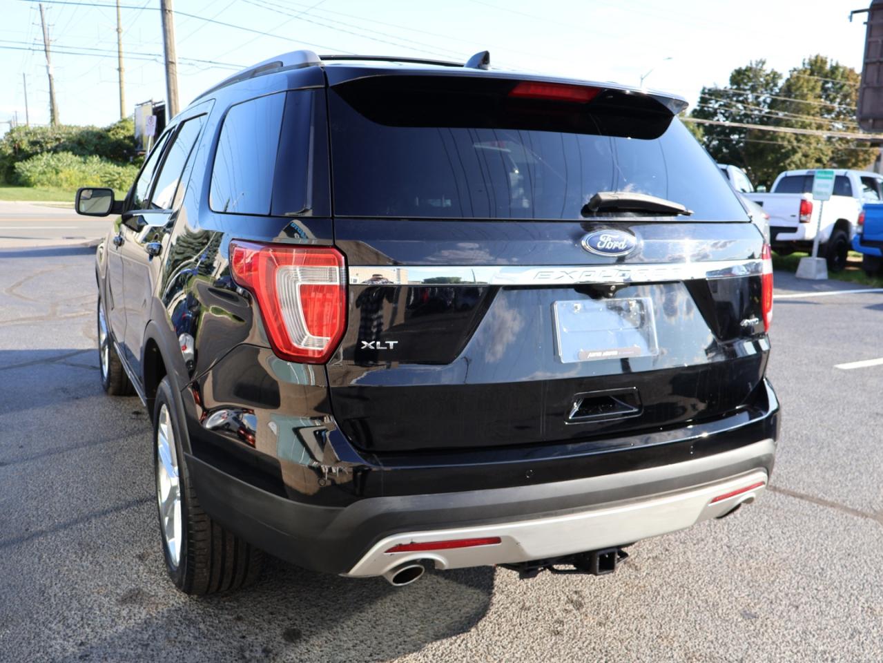 2017 Ford Explorer XLT 4WD CERTIFIED *FORD MAINTAIN*7 SEAT* CAMERA NAV BLUETOOTH LEATHER HEATED DUEL ROOF CRUISE ALLOYS - Photo #5