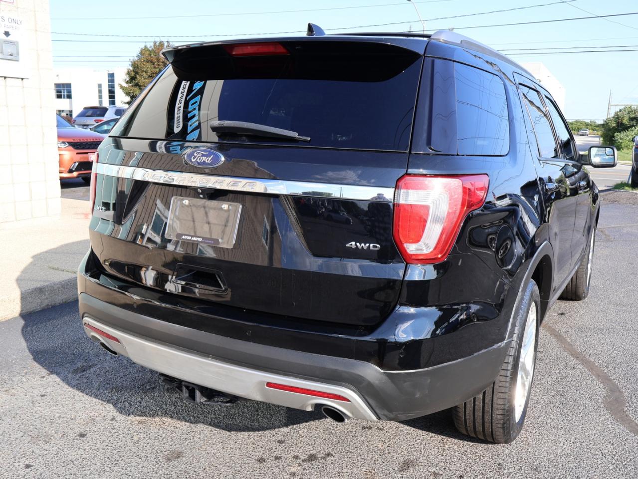 2017 Ford Explorer XLT 4WD CERTIFIED *FORD MAINTAIN*7 SEAT* CAMERA NAV BLUETOOTH LEATHER HEATED DUEL ROOF CRUISE ALLOYS - Photo #6