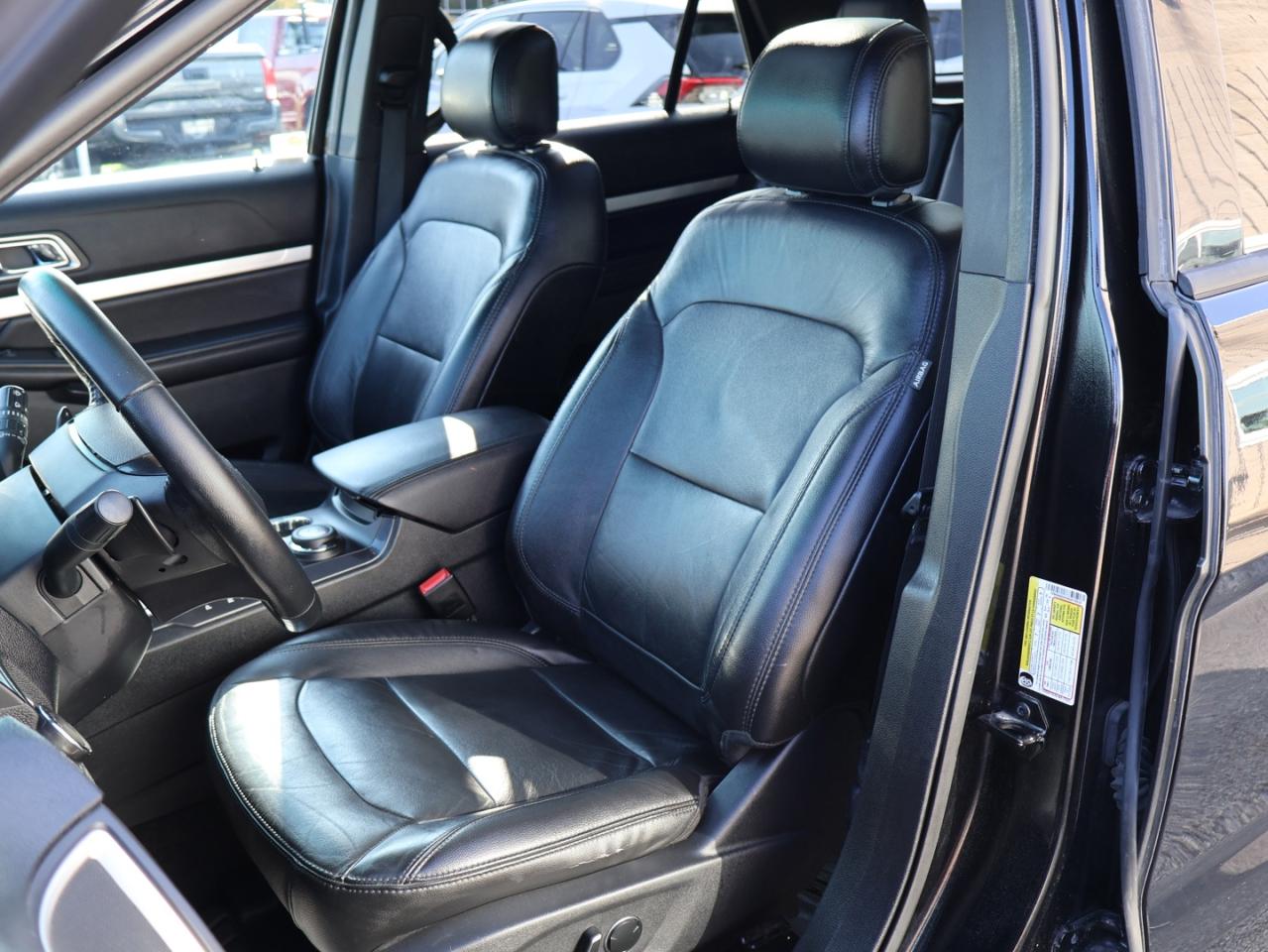 2017 Ford Explorer XLT 4WD CERTIFIED *FORD MAINTAIN*7 SEAT* CAMERA NAV BLUETOOTH LEATHER HEATED DUEL ROOF CRUISE ALLOYS - Photo #14