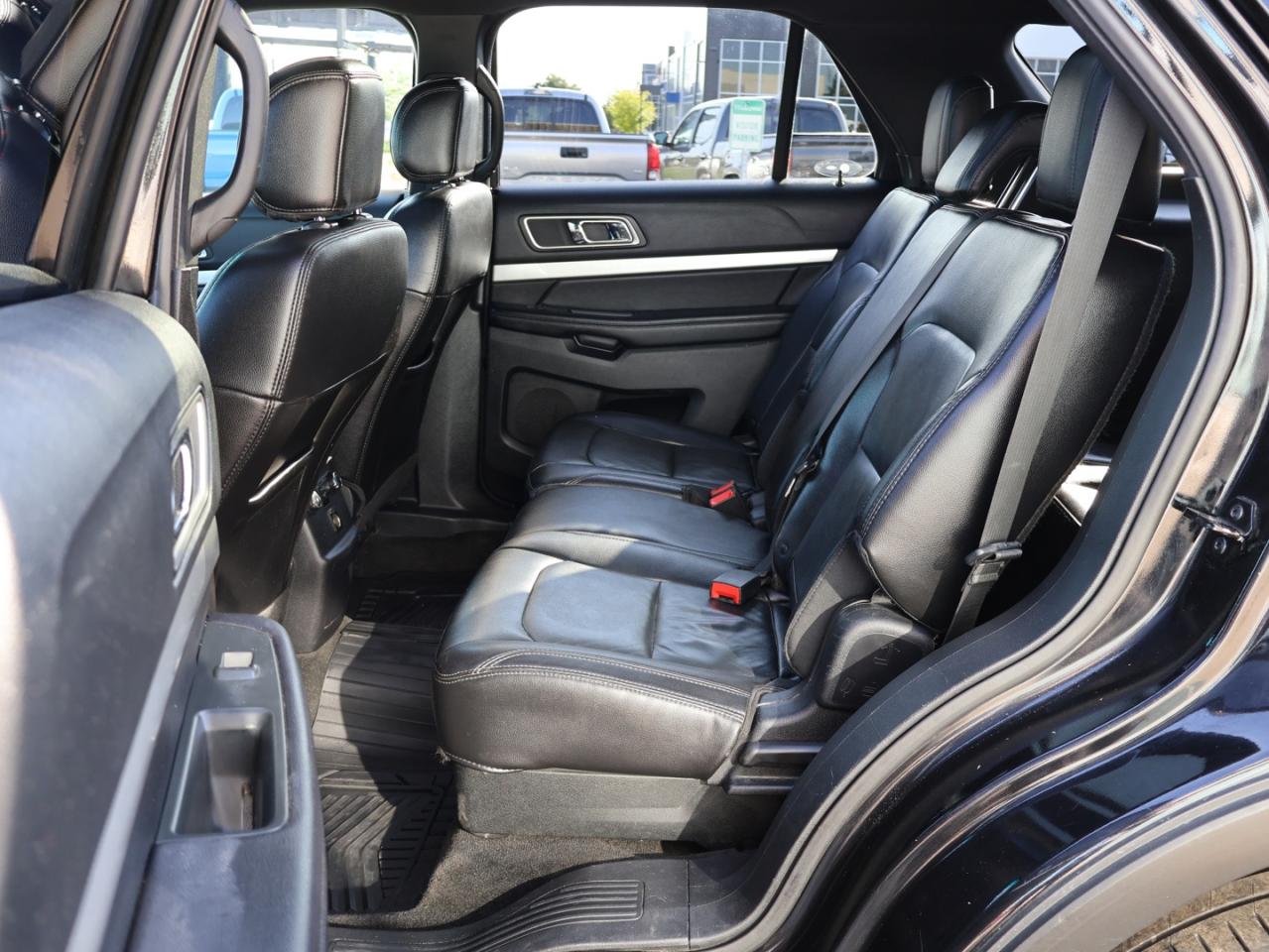 2017 Ford Explorer XLT 4WD CERTIFIED *FORD MAINTAIN*7 SEAT* CAMERA NAV BLUETOOTH LEATHER HEATED DUEL ROOF CRUISE ALLOYS - Photo #16