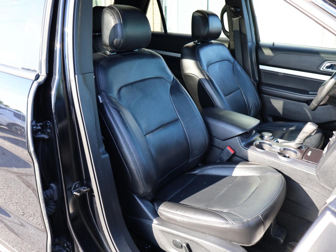2017 Ford Explorer XLT 4WD CERTIFIED *FORD MAINTAIN*7 SEAT* CAMERA NAV BLUETOOTH LEATHER HEATED DUEL ROOF CRUISE ALLOYS - Photo #20