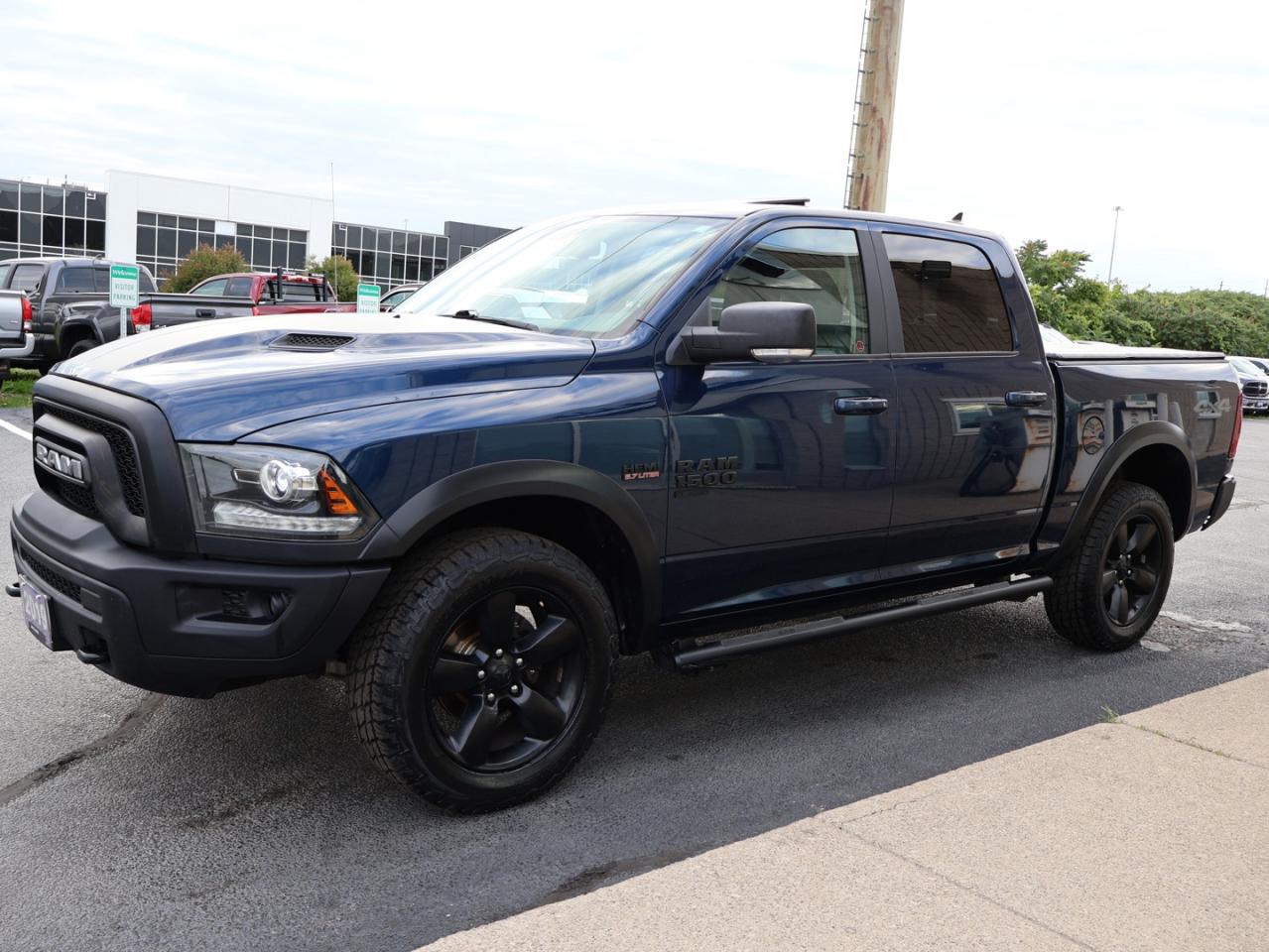 2019 RAM 1500 HEMI WARLOCK 4WD CERTIFIED *1 OWNER*ACCIDENT FREE* CAMERA NAV SUNROOF BLUETOOTH HEATED SEATS CRUISE ALLOYS Photo2