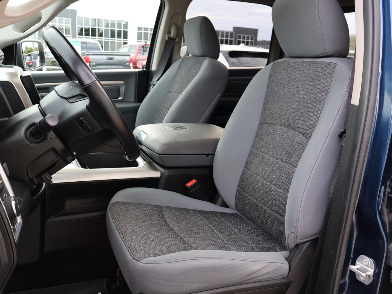 2019 RAM 1500 HEMI WARLOCK 4WD CERTIFIED *1 OWNER*ACCIDENT FREE* CAMERA NAV SUNROOF BLUETOOTH HEATED SEATS CRUISE ALLOYS - Photo #13