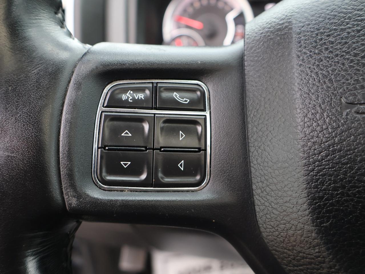 2019 RAM 1500 HEMI WARLOCK 4WD CERTIFIED *1 OWNER*ACCIDENT FREE* CAMERA NAV SUNROOF BLUETOOTH HEATED SEATS CRUISE ALLOYS - Photo #29