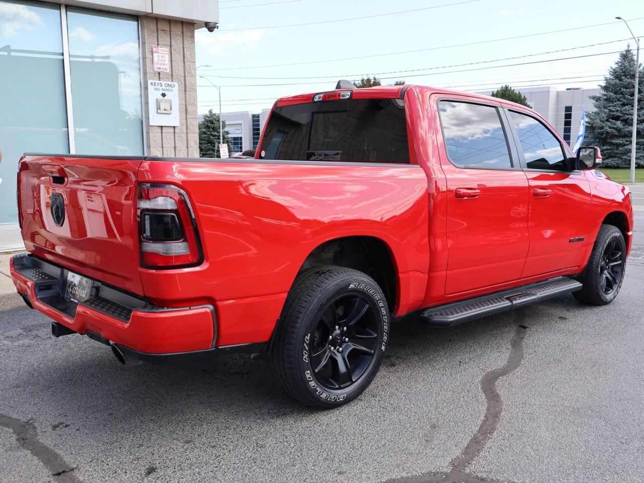 2022 RAM 1500 SPORT V8 HEMI 4WD CERTIFIED CAMERA NAV BLUETOOTH LEATHER HEATED P.SENSORS CRUISE ALLOYS - Photo #7