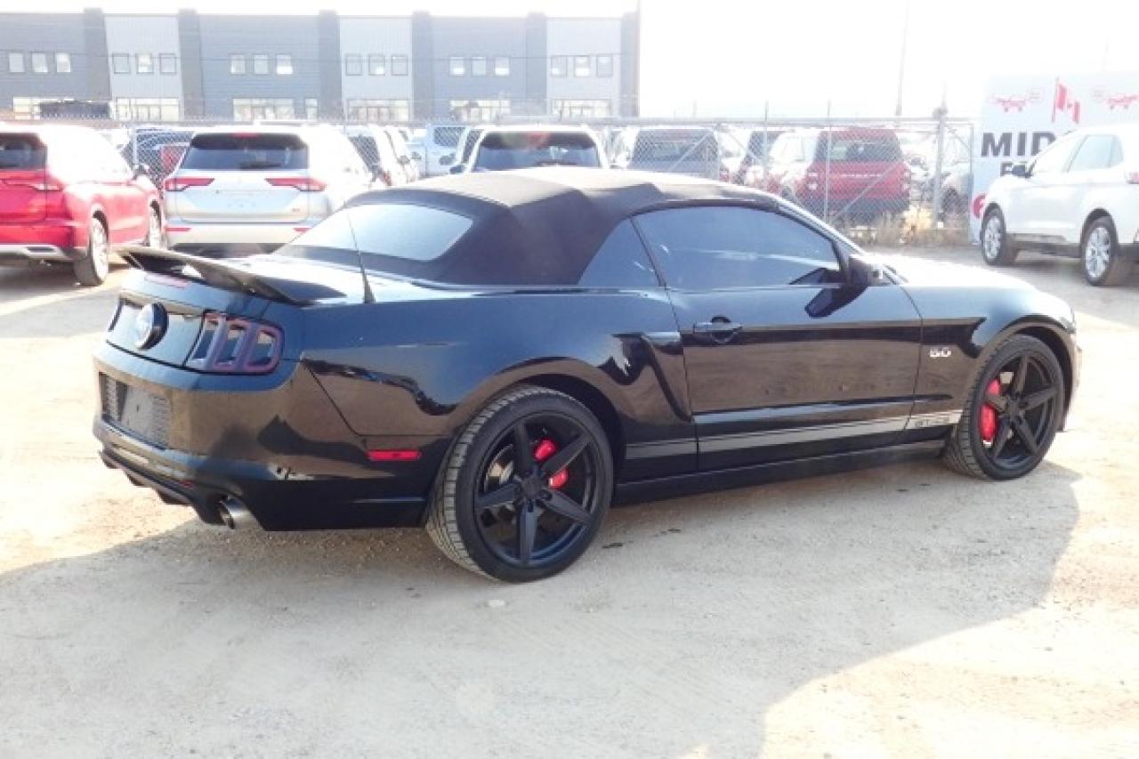 2014 Ford Mustang GT 5.0 2dr Soft Top CAL SP 6 spd w/Htd L.wrap, NAV - Photo #6
