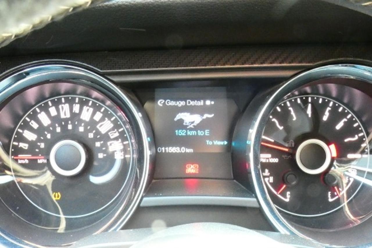 2014 Ford Mustang GT 5.0 2dr Soft Top CAL SP 6 spd w/Htd L.wrap, NAV - Photo #12
