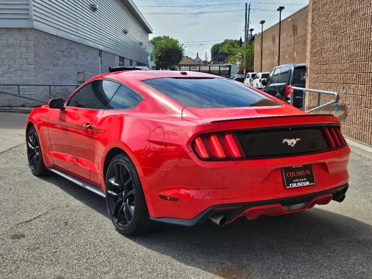 2016 Ford Mustang FASTBACK PREMIUM-AUTOMATIC-LEATHER-LOADED Photo2