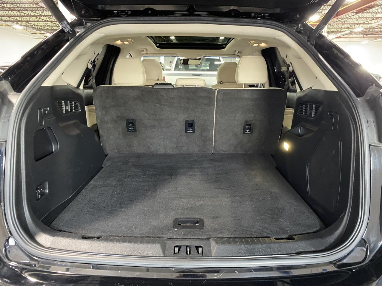 2016 Ford Edge Titanium - Photo #19