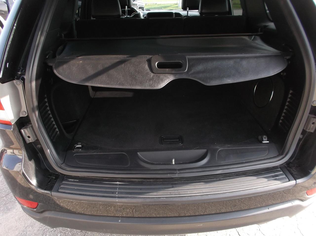 2012 Jeep Grand Cherokee AWD LAREDO - Photo #8