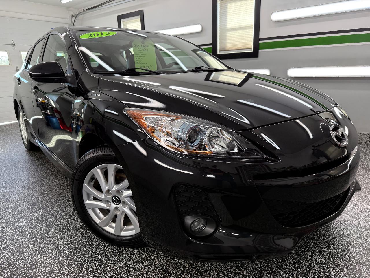 2013 Mazda MAZDA3 GS-SKY