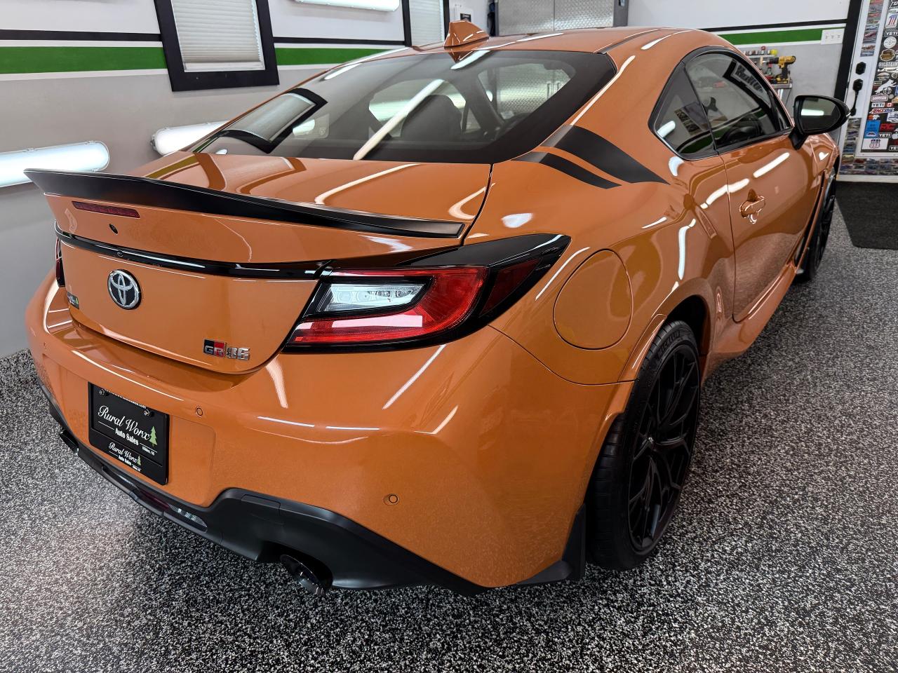 2023 Toyota GR86 10th Anniversary Special Edition - Photo #6