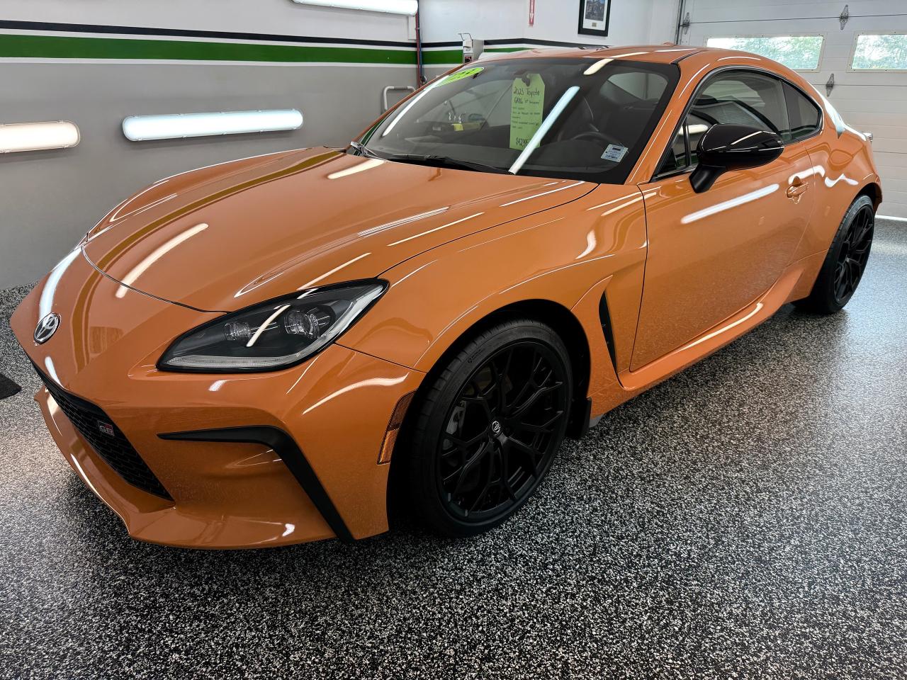 2023 Toyota GR86 10th Anniversary Special Edition - Photo #3