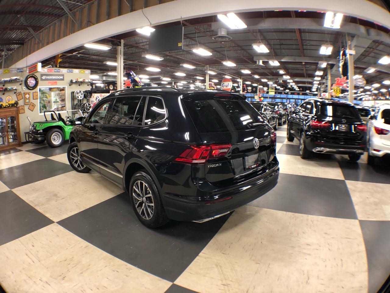 2020 Volkswagen Tiguan COMFORTLINE AWD LEATHER PAN/ROOF B/SPOT CAMERA Photo4