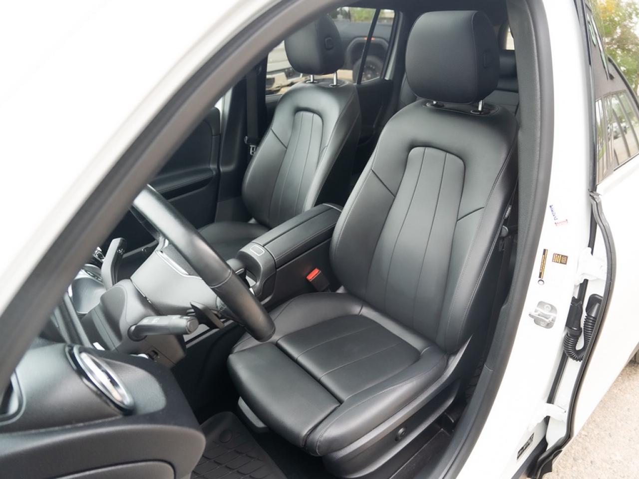 2023 Mercedes-Benz GLB GLB 250 4MATIC SUV Photo39
