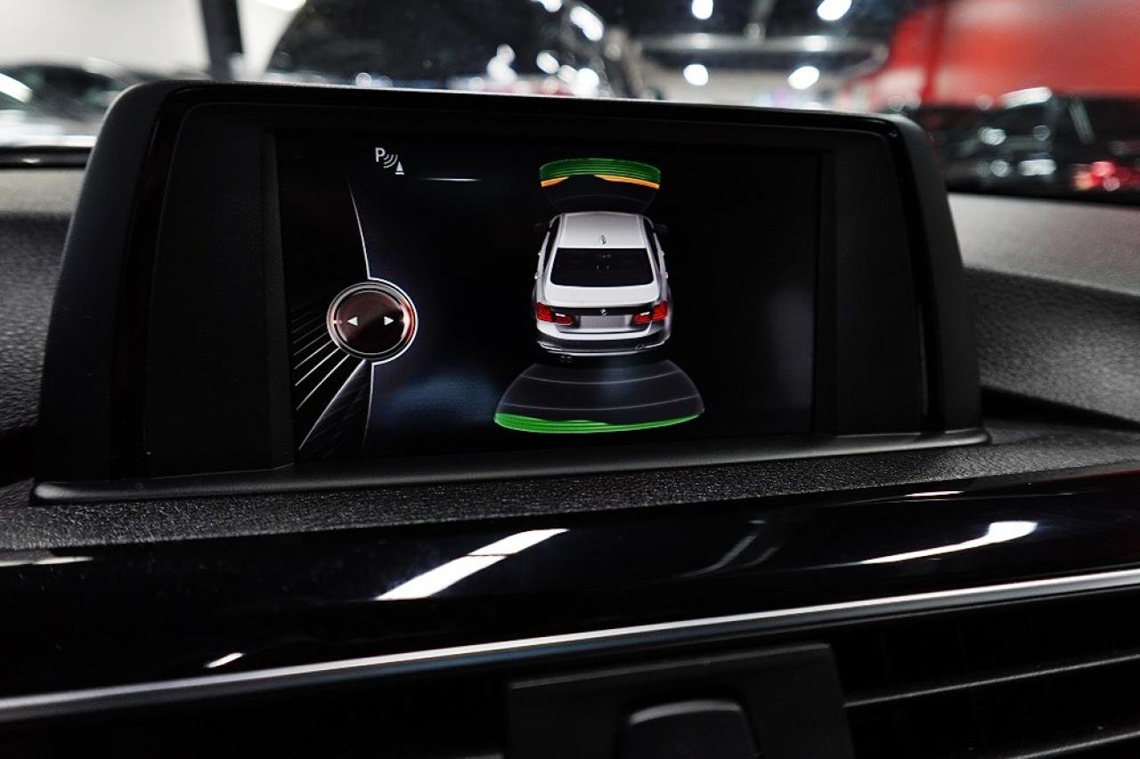 2016 BMW 3 Series 320i xDrive WELL MAINTAIN,AWD,MANGER SPACIAL - Photo #21