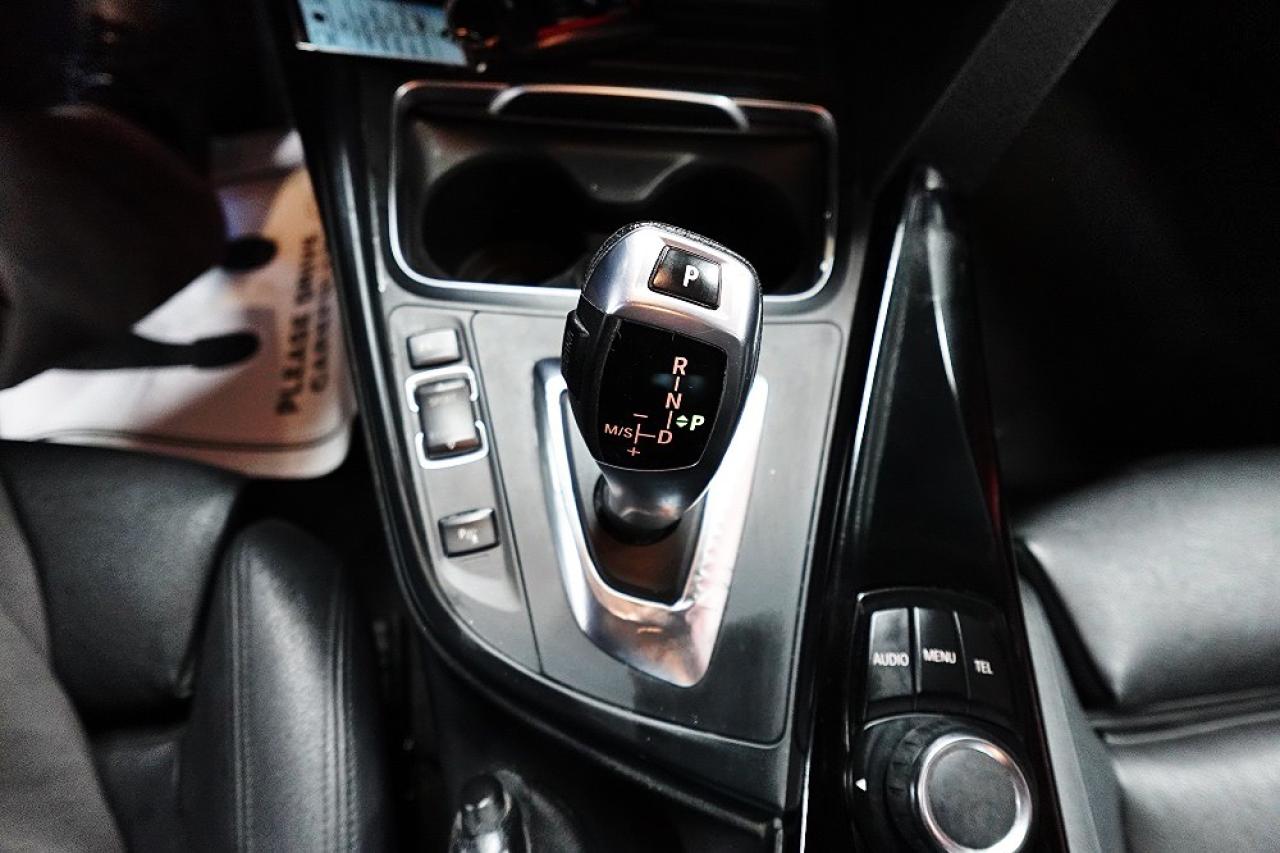 2016 BMW 3 Series 320i xDrive WELL MAINTAIN,AWD,MANGER SPACIAL - Photo #26