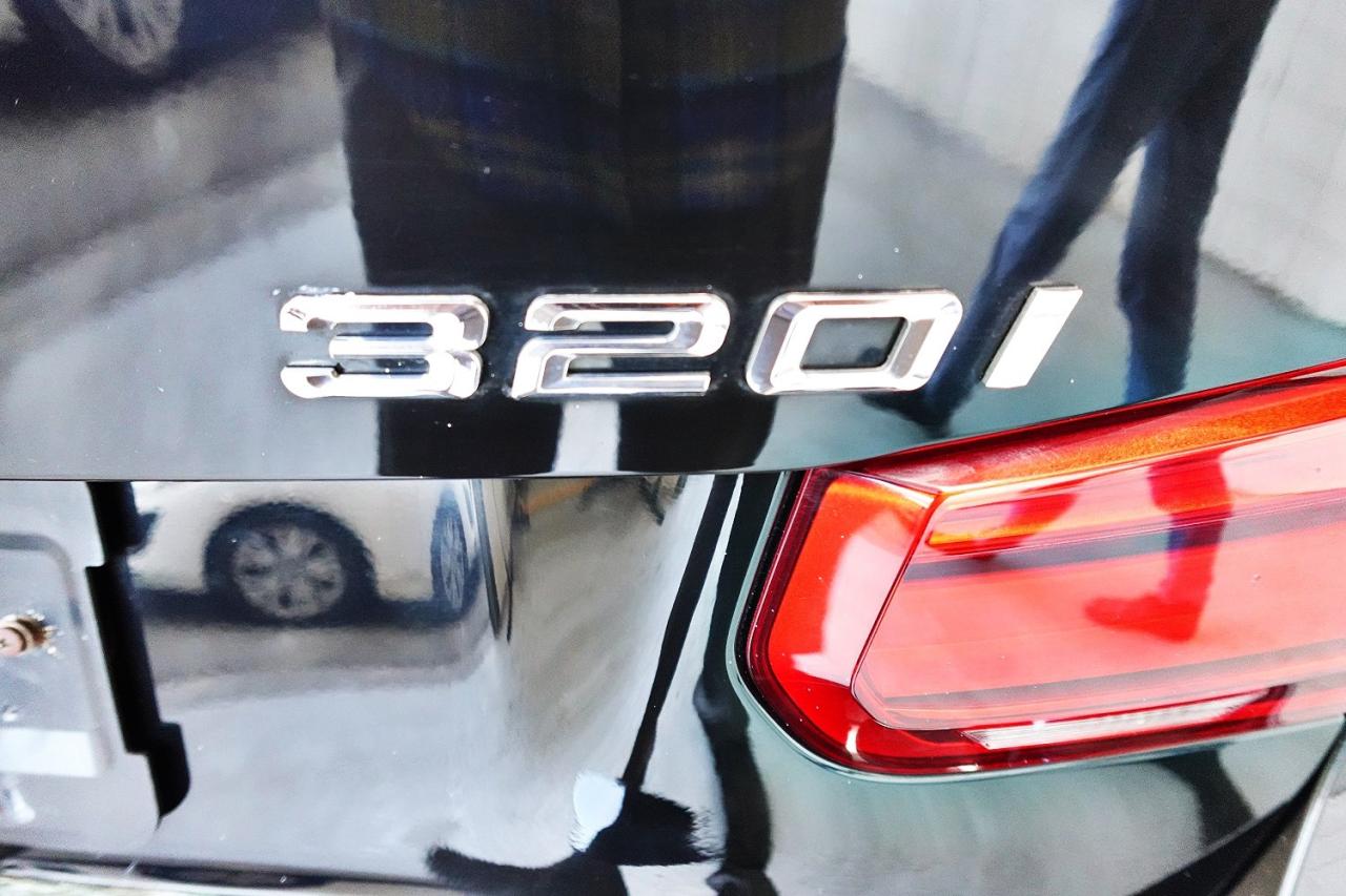 2016 BMW 3 Series 320i xDrive WELL MAINTAIN,AWD,MANGER SPACIAL - Photo #7