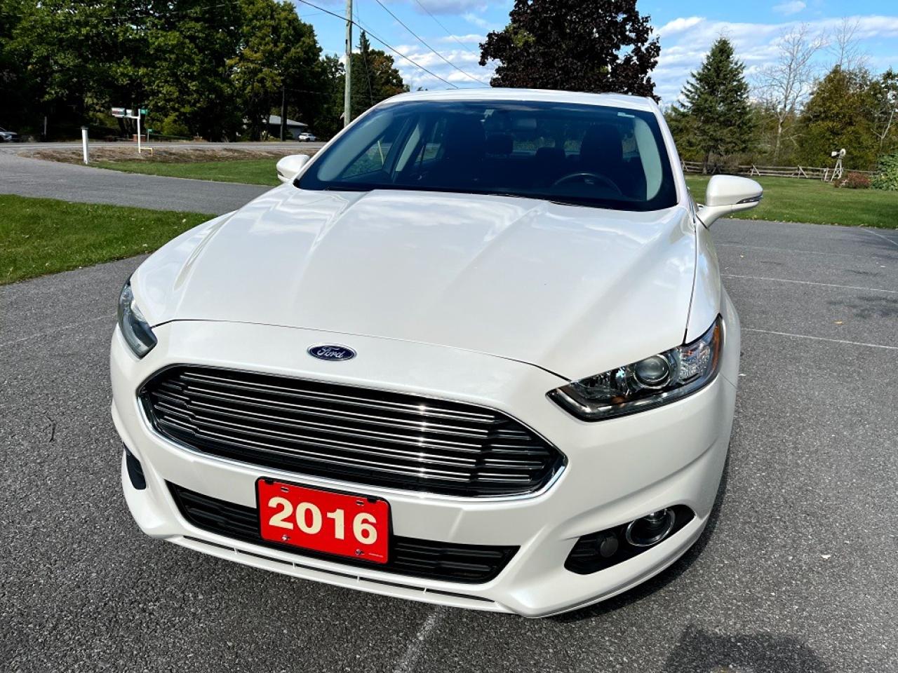 2016 Ford Fusion SE - Photo #1