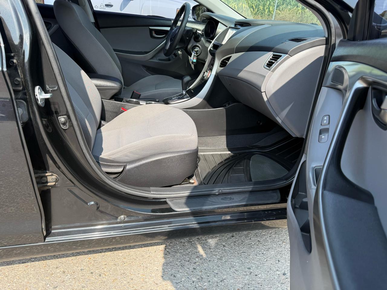 2013 Hyundai Elantra GL Photo4