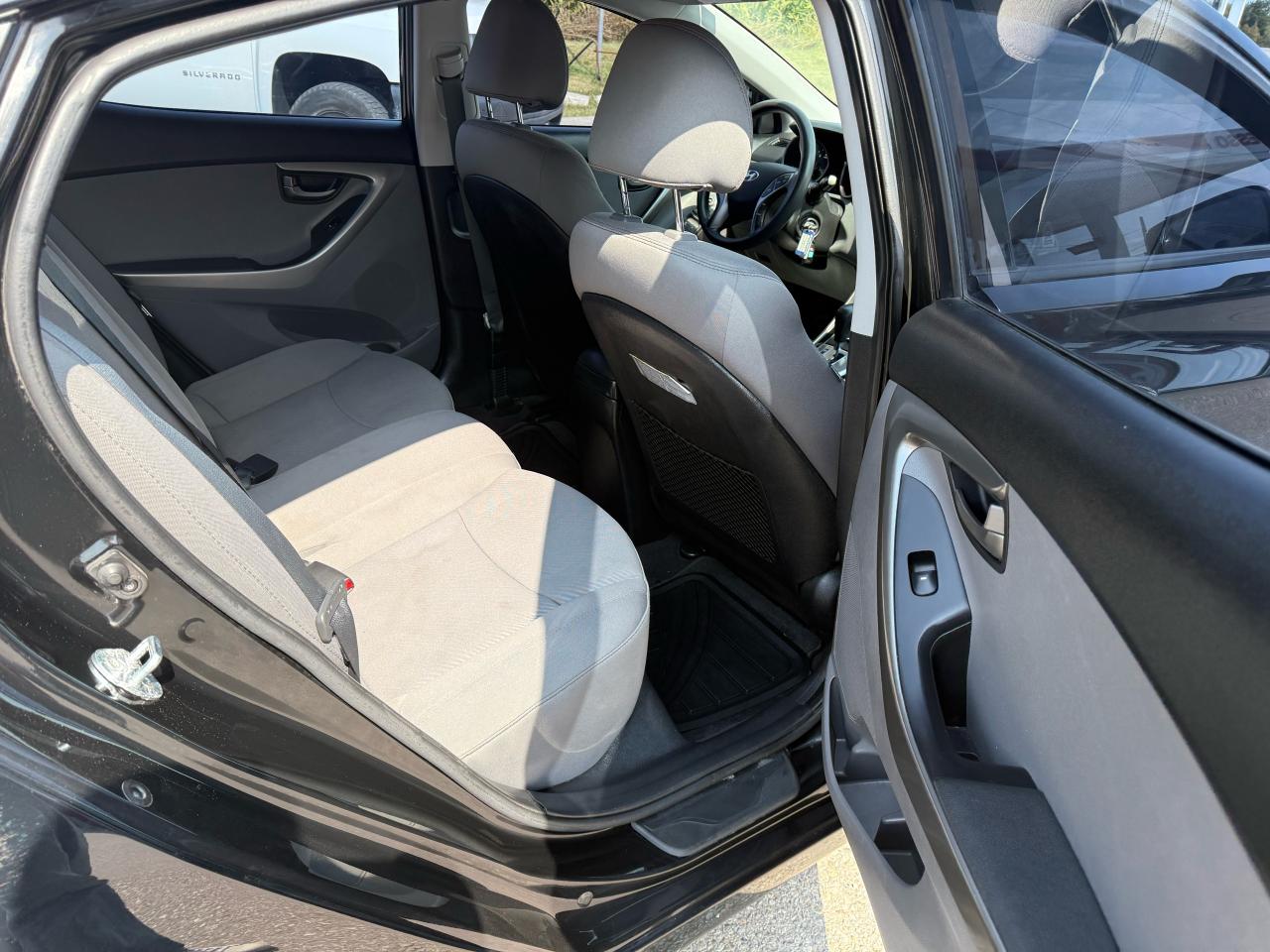 2013 Hyundai Elantra GL - Photo #6
