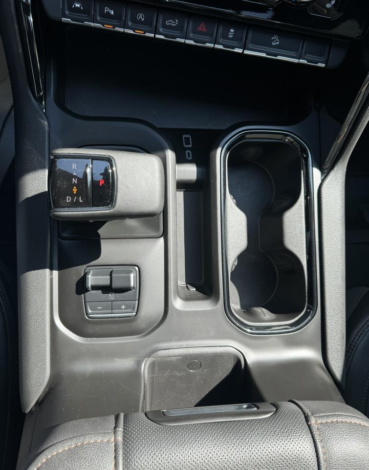 2024 GMC Sierra 1500 AT4 Photo