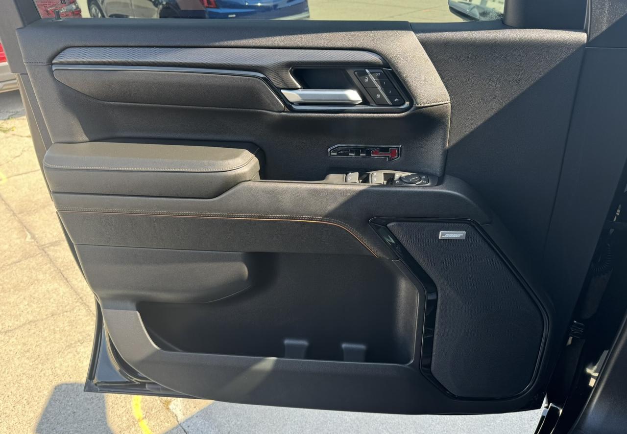 2024 GMC Sierra 1500 AT4 Photo