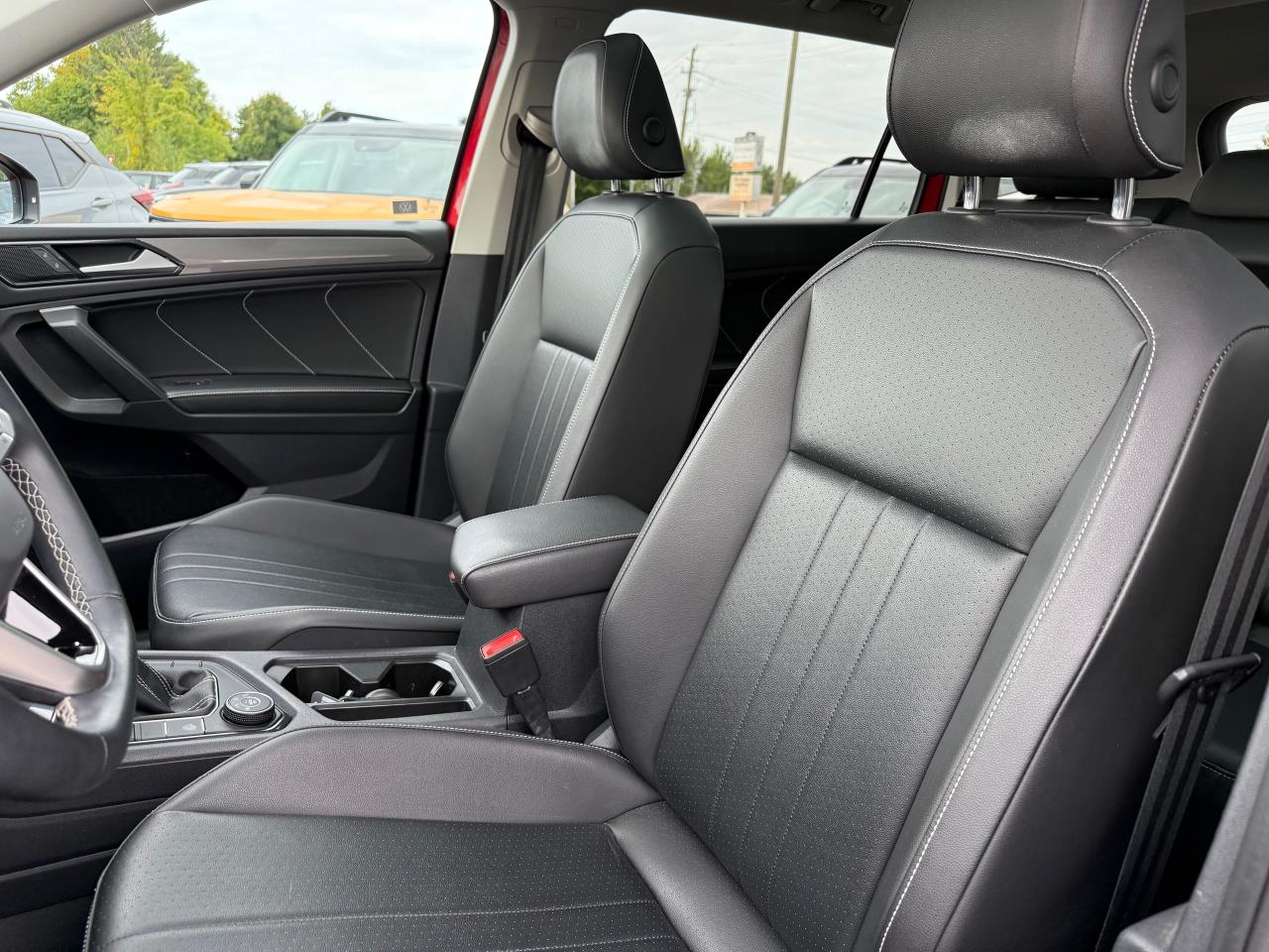 2022 Volkswagen Tiguan Comfortline Leather! Pano Roof! AutoStart! Photo