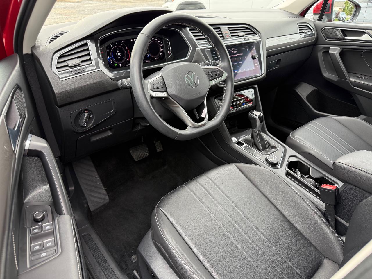 2022 Volkswagen Tiguan Comfortline Leather! Pano Roof! AutoStart! Photo