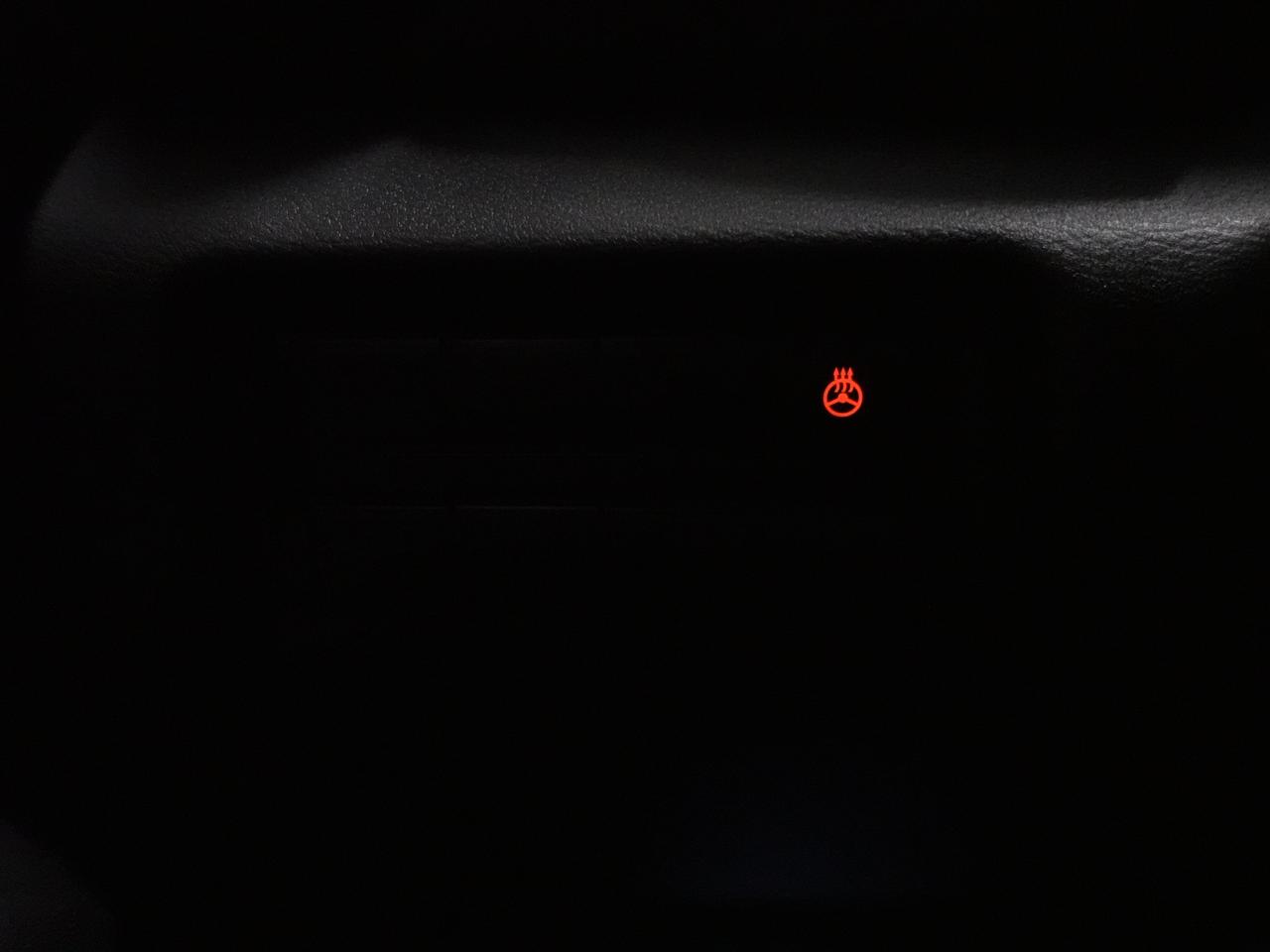 2021 Nissan Kicks SR | Leather | 360 Camera | Heated Seats | CarPlay Photo