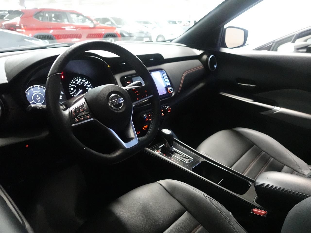 2021 Nissan Kicks SR | Leather | 360 Camera | Heated Seats | CarPlay Photo