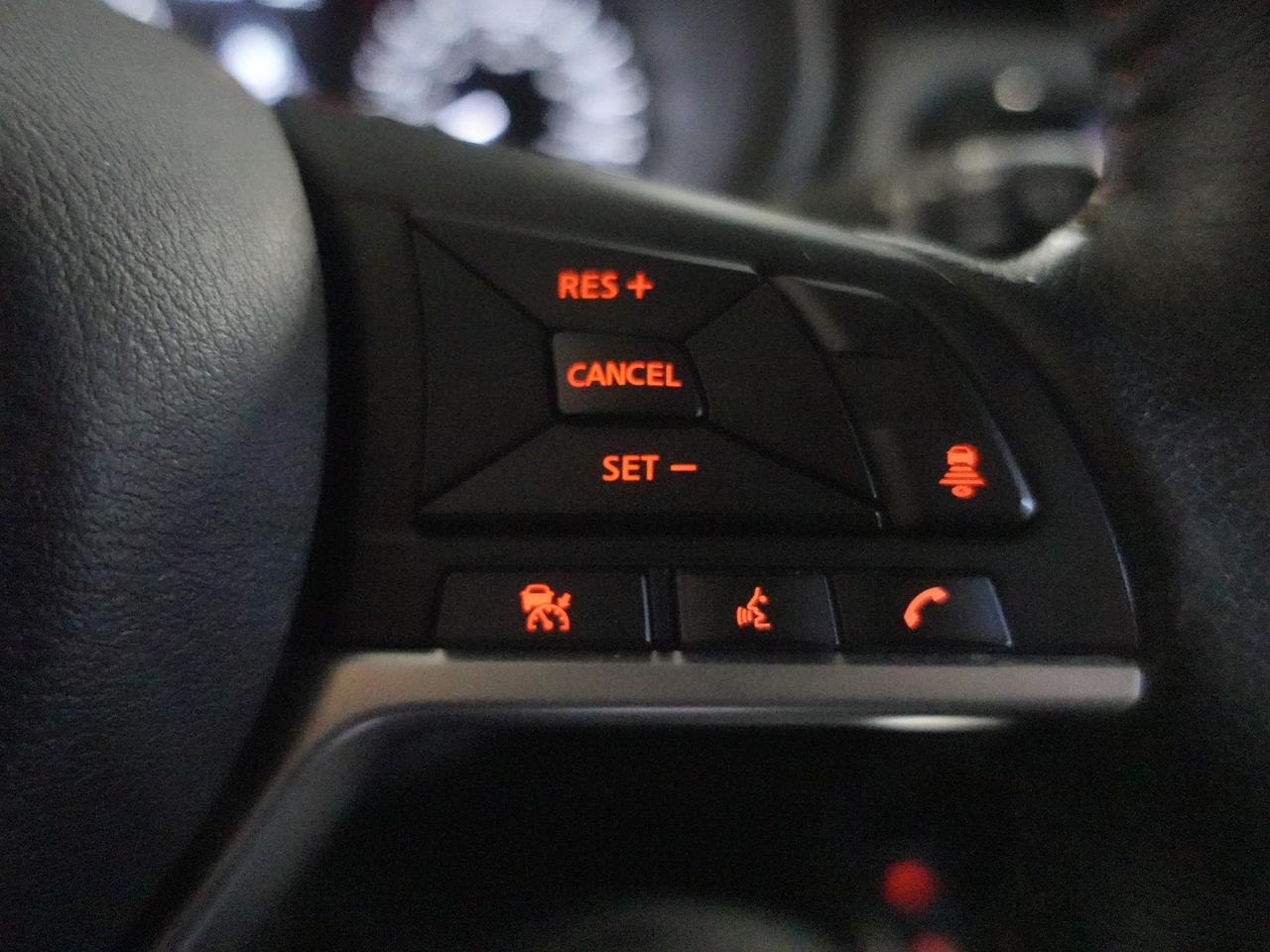 2021 Nissan Kicks SR | Leather | 360 Camera | Heated Seats | CarPlay Photo