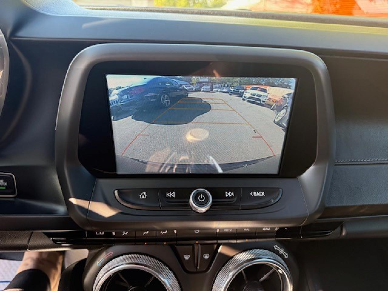 2018 Chevrolet Camaro 1LT - Photo #24