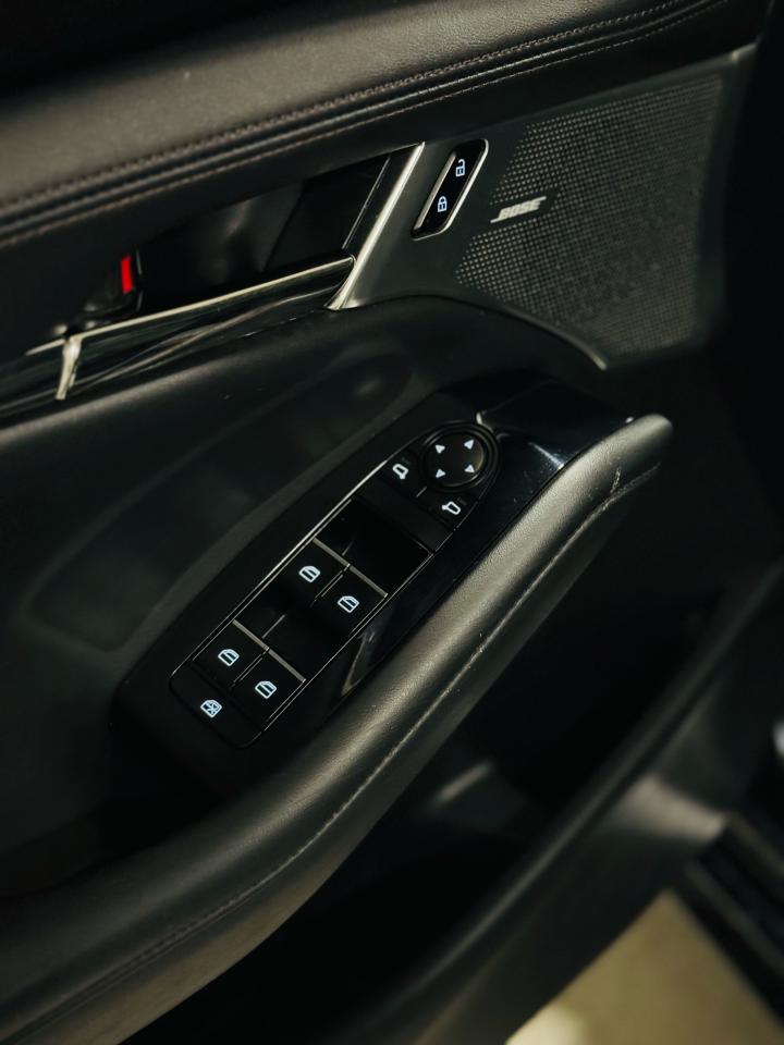 2021 Mazda MAZDA3 GT - Photo #8