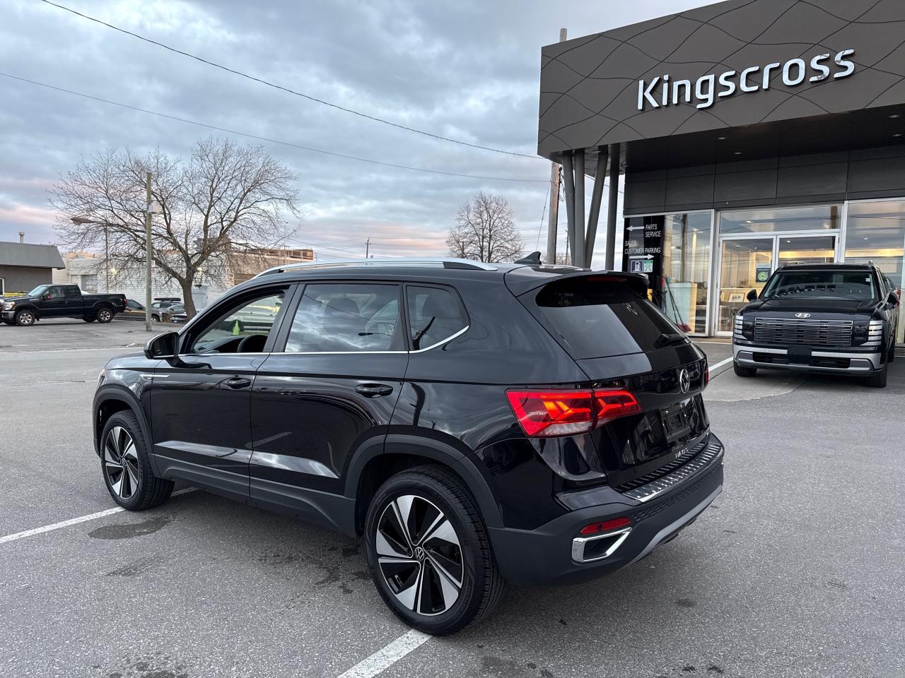 2024 Volkswagen Taos Highline Photo