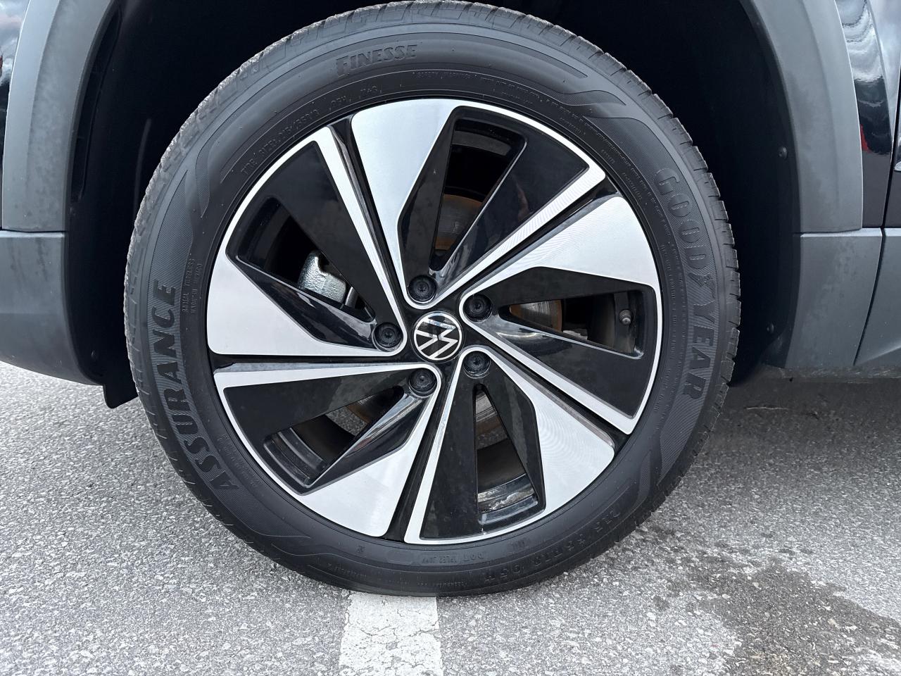 2024 Volkswagen Taos Highline Photo