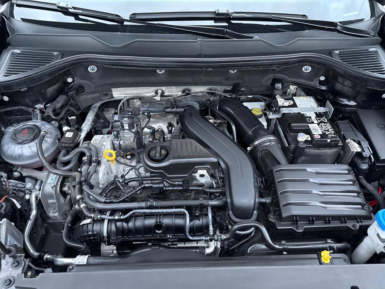 2024 Volkswagen Taos Highline Photo