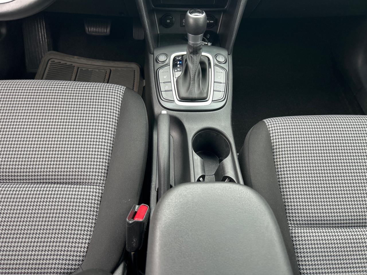 2021 Hyundai KONA 1.6T Trend Photo