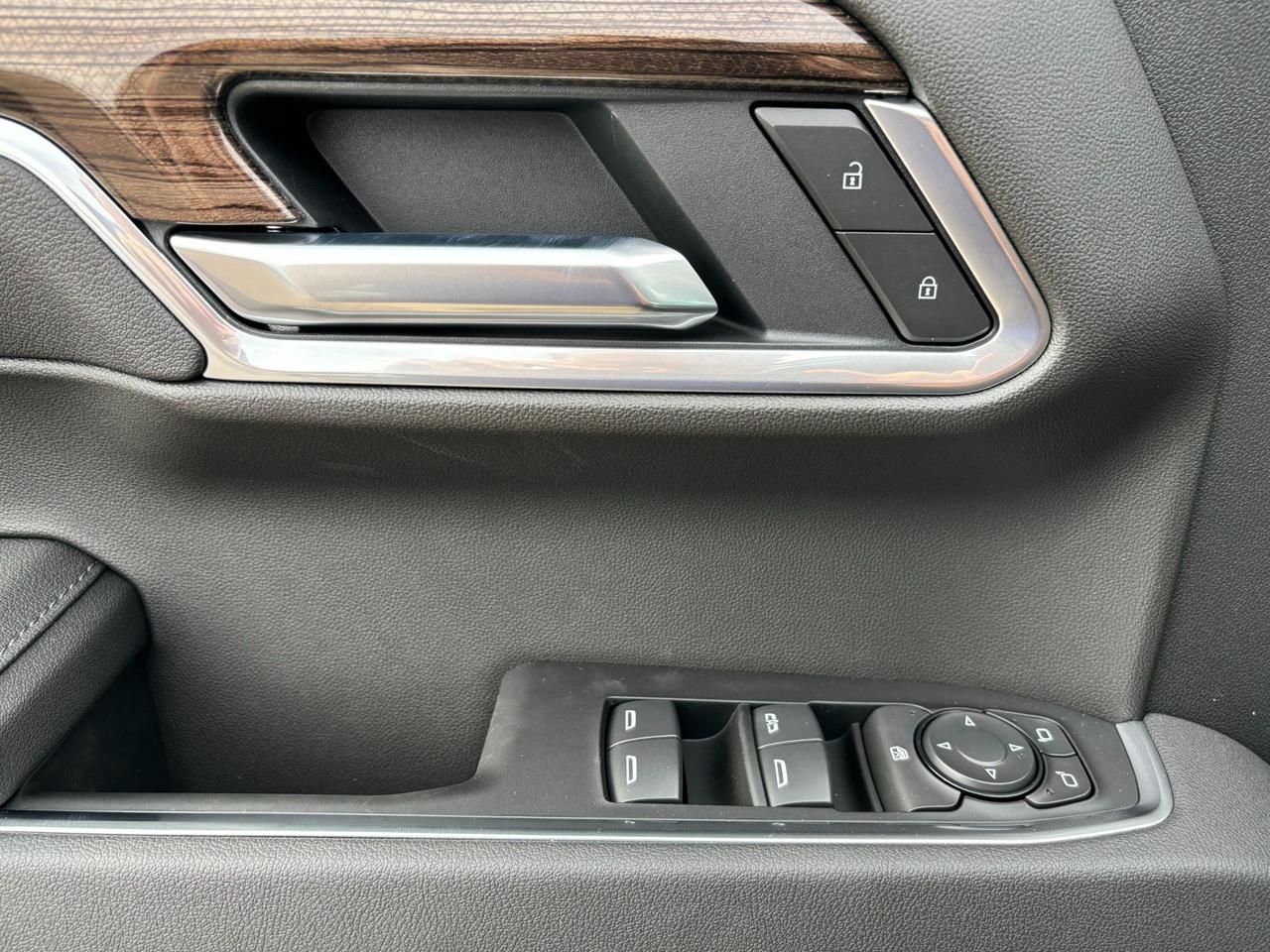 2026 Chevrolet Silverado 1500 2026 Chevrolet Silverado RST Crew Cab 4WD Photo