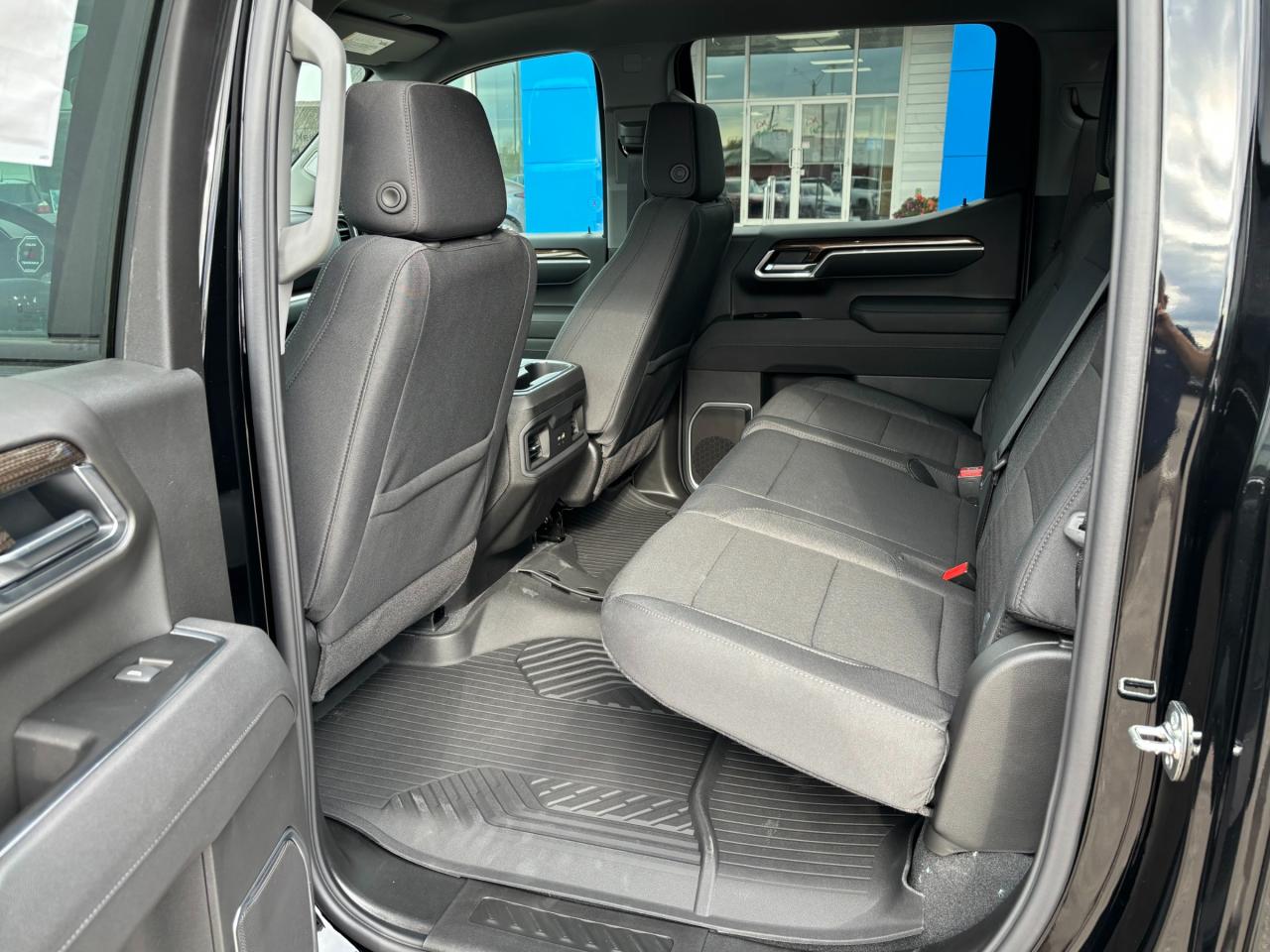 2026 Chevrolet Silverado 1500 2026 Chevrolet Silverado RST Crew Cab 4WD Photo