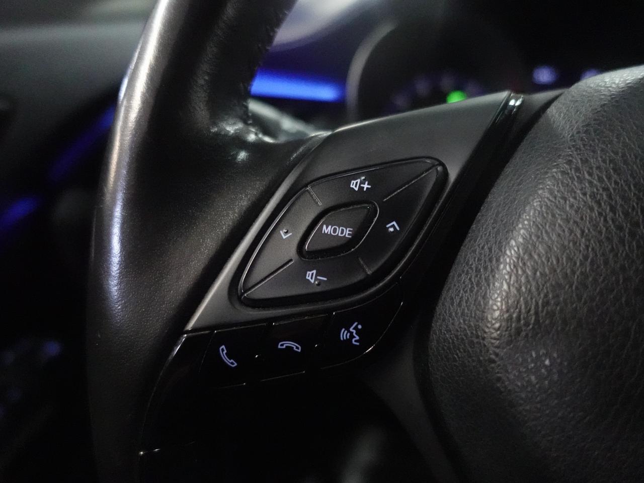 2020 Toyota C-HR XLE PREMIUM | LaneDep | Heated Seats | CarPlay