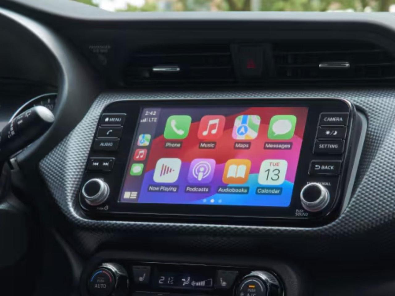 2025 Nissan Kicks Play SV Photo