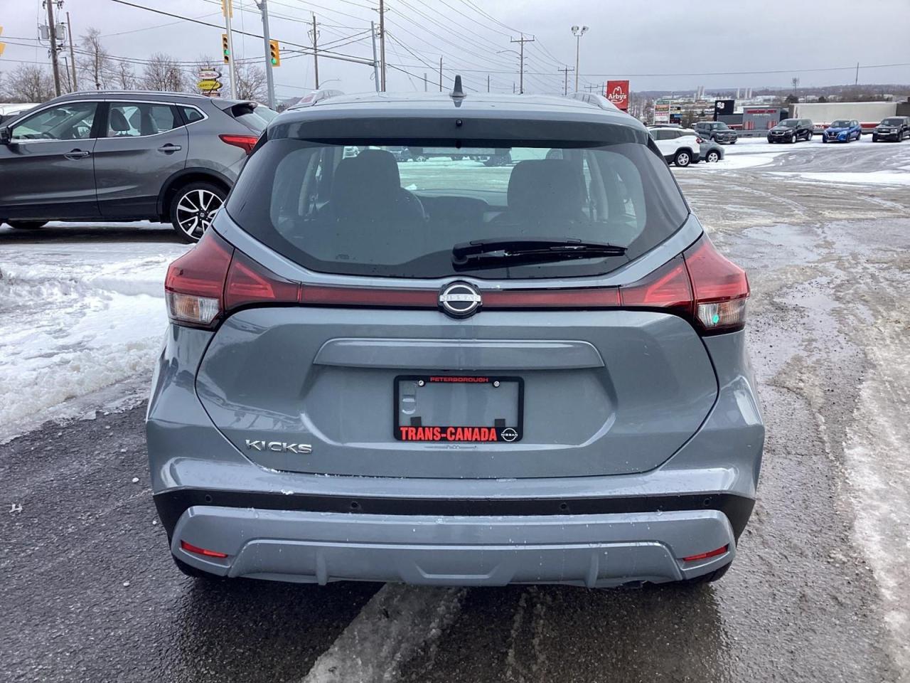 2025 Nissan Kicks Play SV Photo3