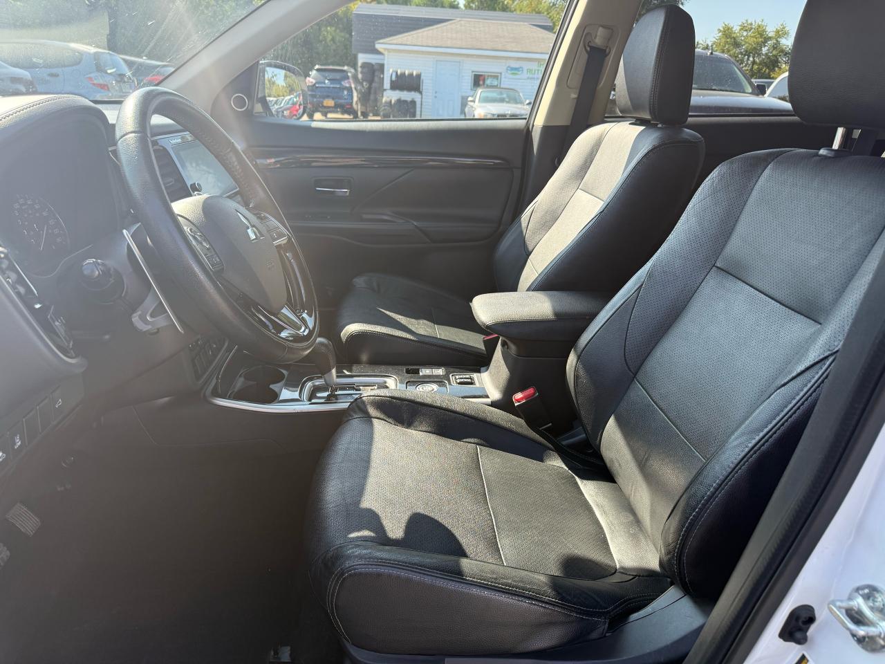 2018 Mitsubishi Outlander GT Photo13