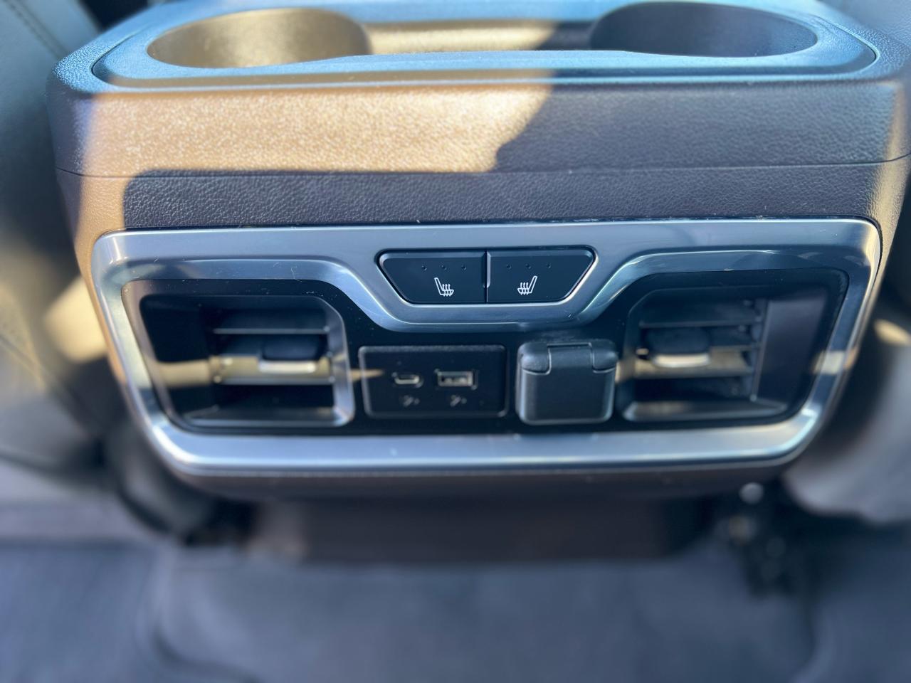 2021 GMC Sierra 1500 SLT Photo16